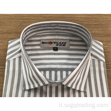 Camicia maschile a maniche lunghe con ricamo squisito